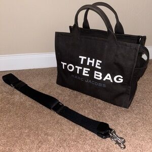Marc Jacobs The Medium Tote Bag